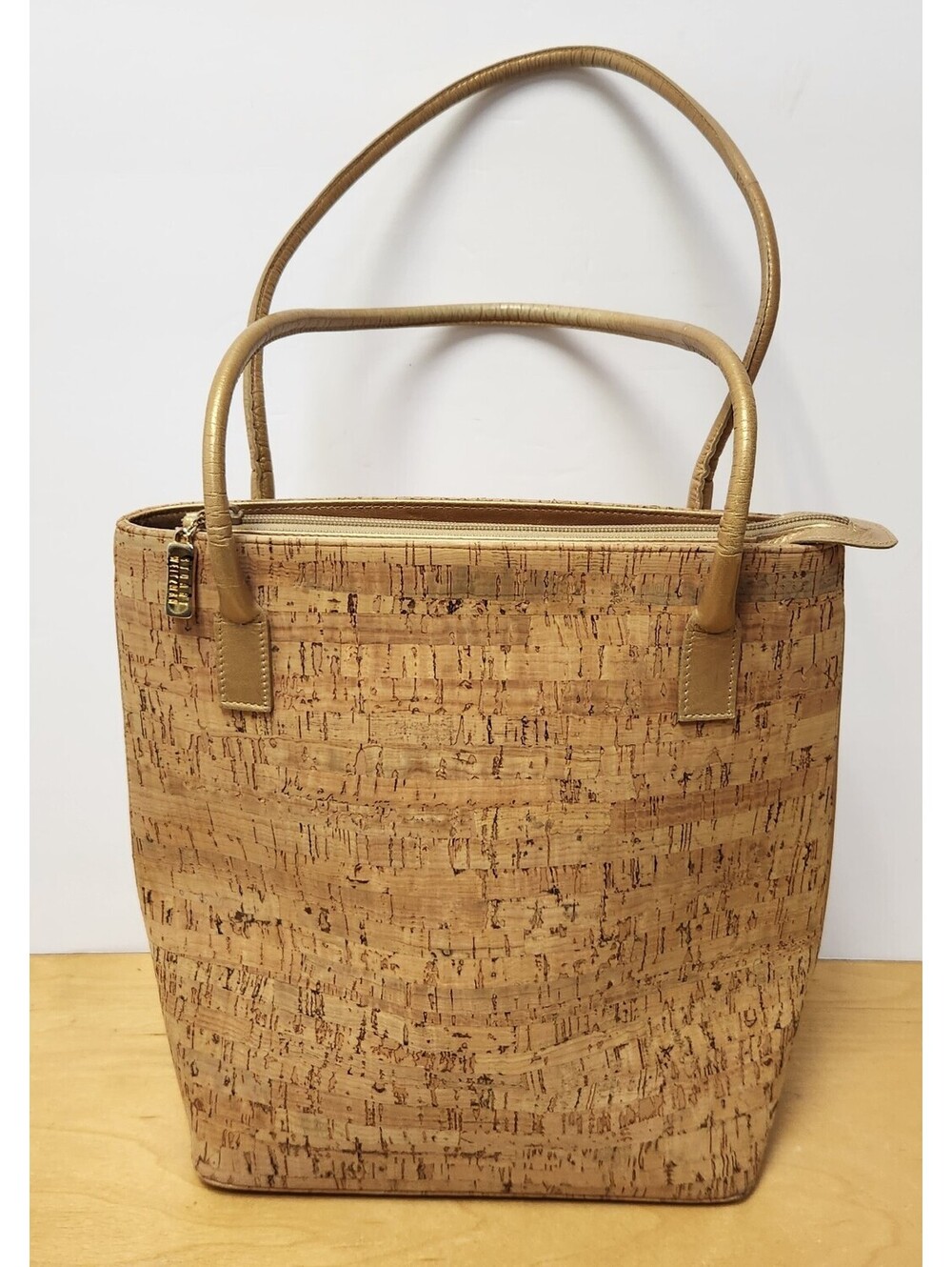 Stuart Weitzman Natural Cork Shoulder Bag Gold Metallic Leather Trim Tote Spain